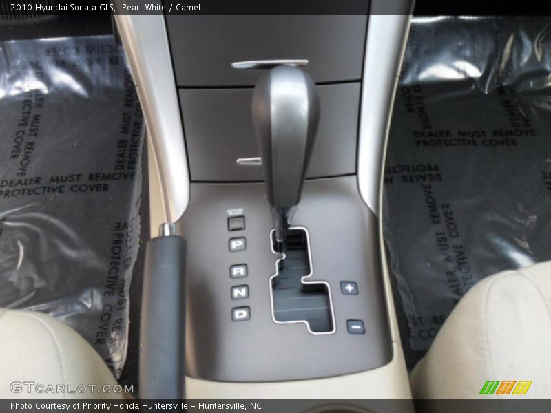 Pearl White / Camel 2010 Hyundai Sonata GLS