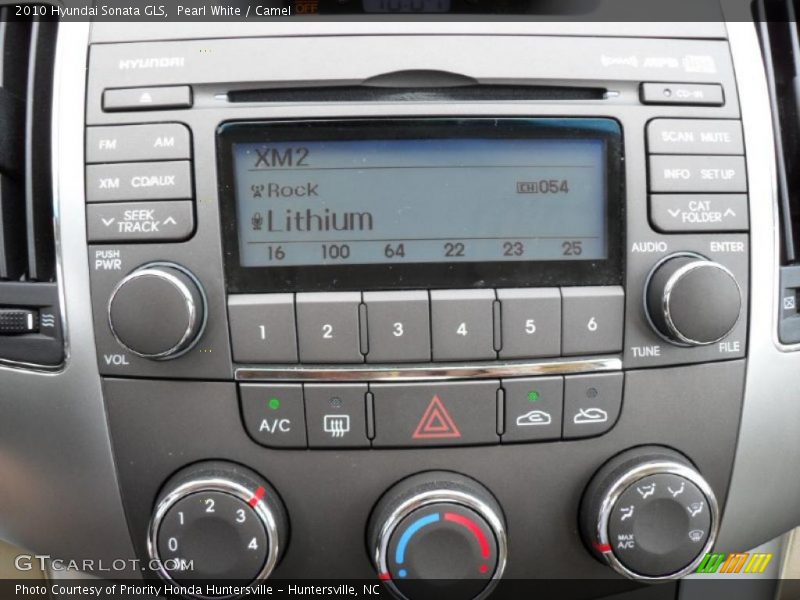 Pearl White / Camel 2010 Hyundai Sonata GLS