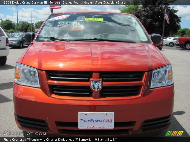 Sunburst Orange Pearl / Medium Slate Gray/Light Shale 2008 Dodge Grand Caravan SE