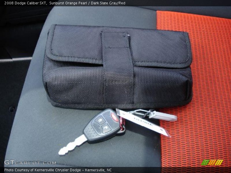 Sunburst Orange Pearl / Dark Slate Gray/Red 2008 Dodge Caliber SXT