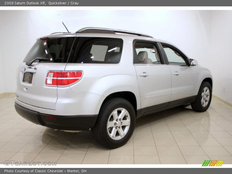 Quicksilver / Gray 2009 Saturn Outlook XR