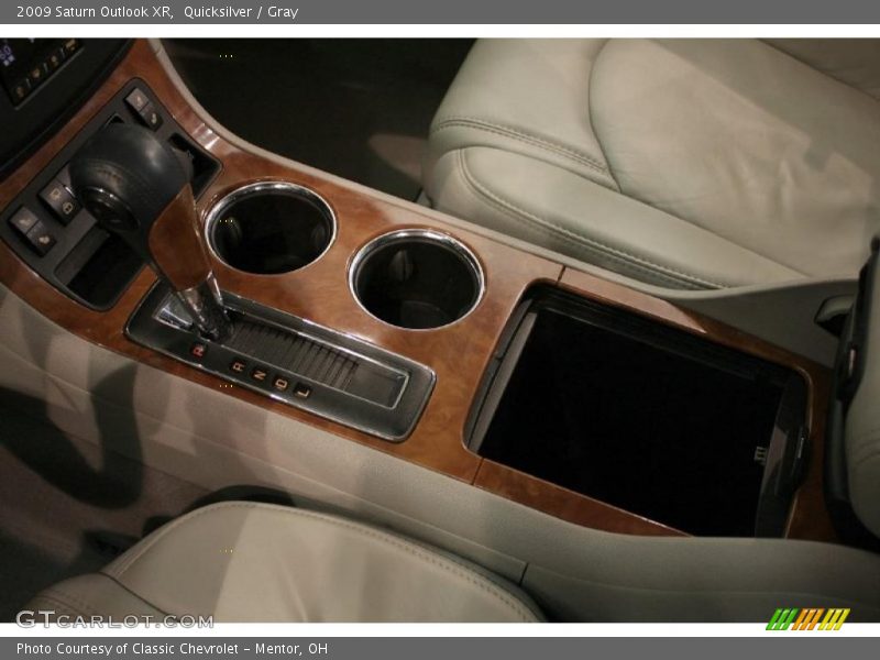 Quicksilver / Gray 2009 Saturn Outlook XR