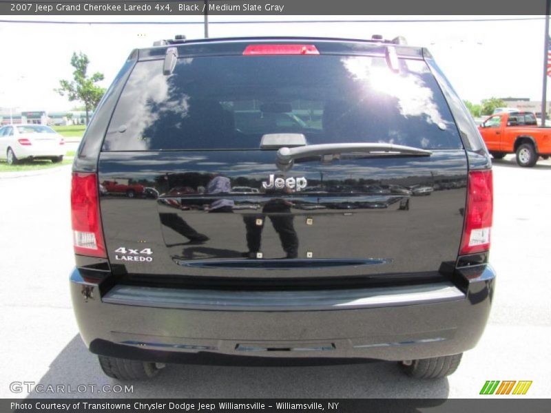 Black / Medium Slate Gray 2007 Jeep Grand Cherokee Laredo 4x4