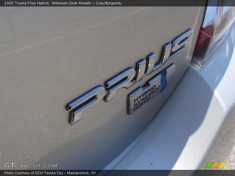 Millenium Silver Metallic / Gray/Burgundy 2005 Toyota Prius Hybrid