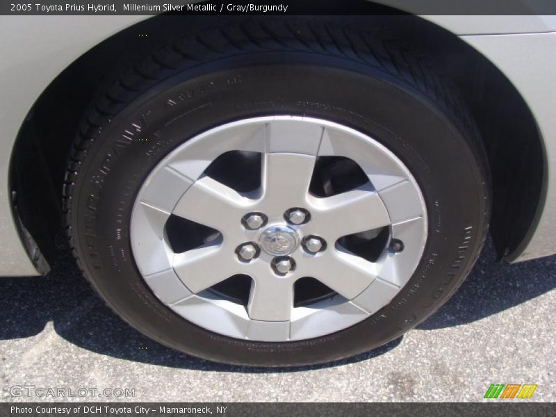 Millenium Silver Metallic / Gray/Burgundy 2005 Toyota Prius Hybrid