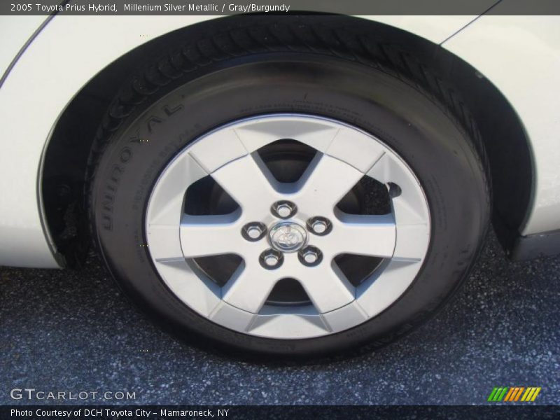 Millenium Silver Metallic / Gray/Burgundy 2005 Toyota Prius Hybrid