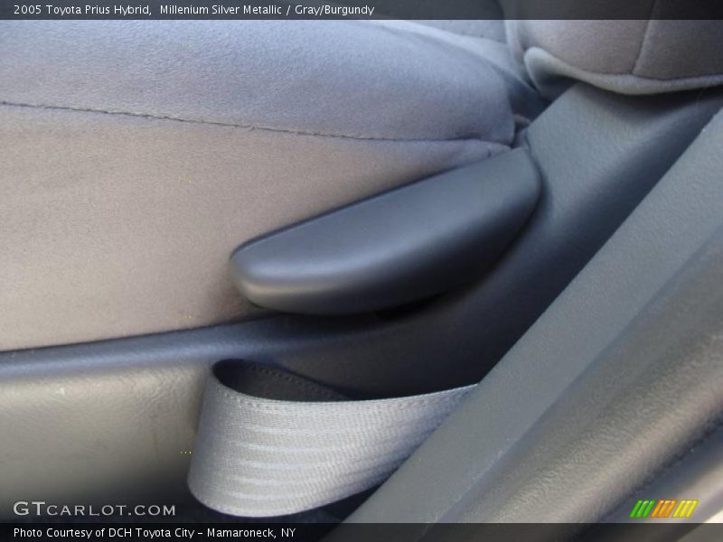 Millenium Silver Metallic / Gray/Burgundy 2005 Toyota Prius Hybrid
