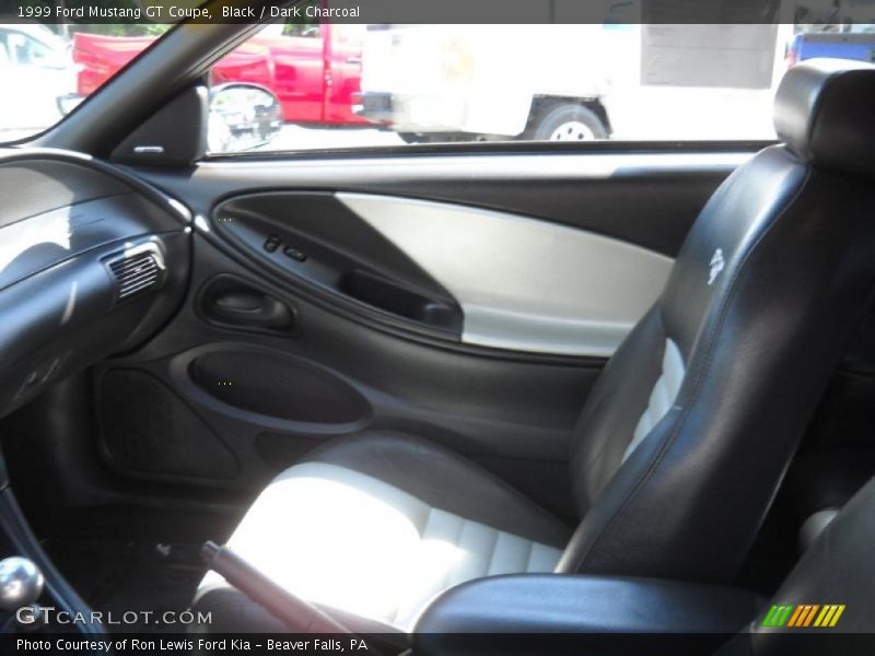 Black / Dark Charcoal 1999 Ford Mustang GT Coupe