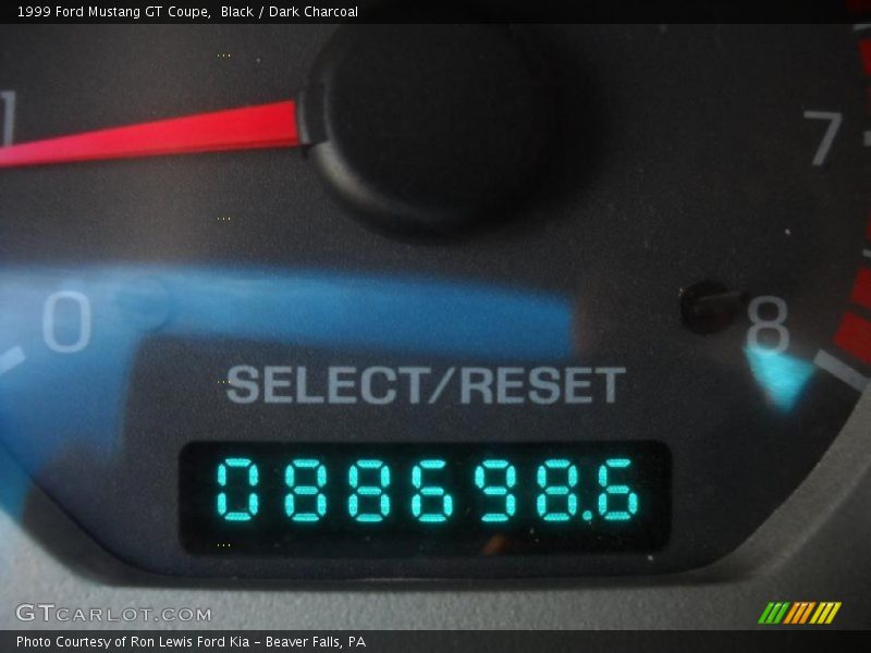Black / Dark Charcoal 1999 Ford Mustang GT Coupe
