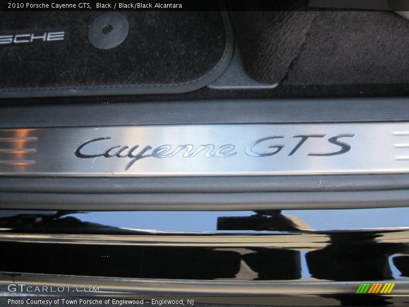 Black / Black/Black Alcantara 2010 Porsche Cayenne GTS