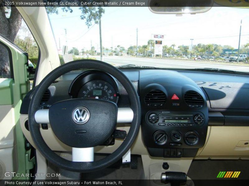 Cyber Green Metallic / Cream Beige 2005 Volkswagen New Beetle GL Coupe