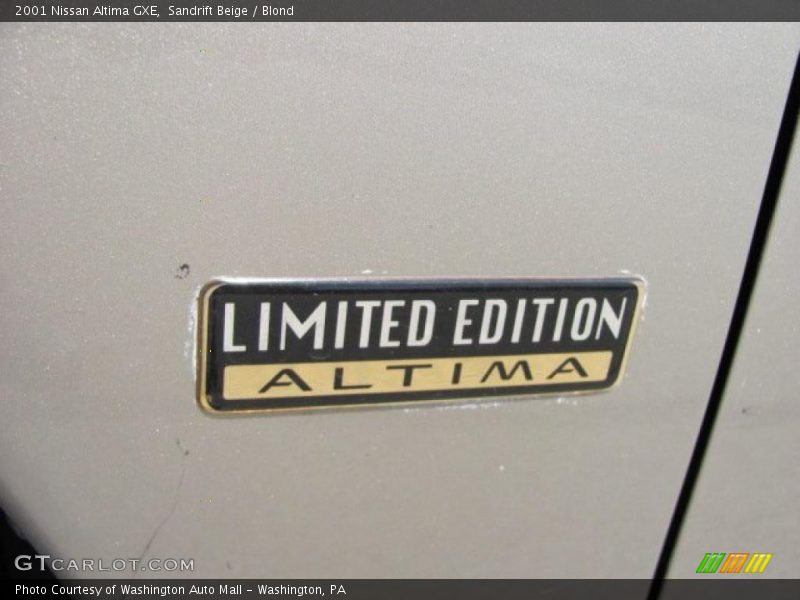 Sandrift Beige / Blond 2001 Nissan Altima GXE
