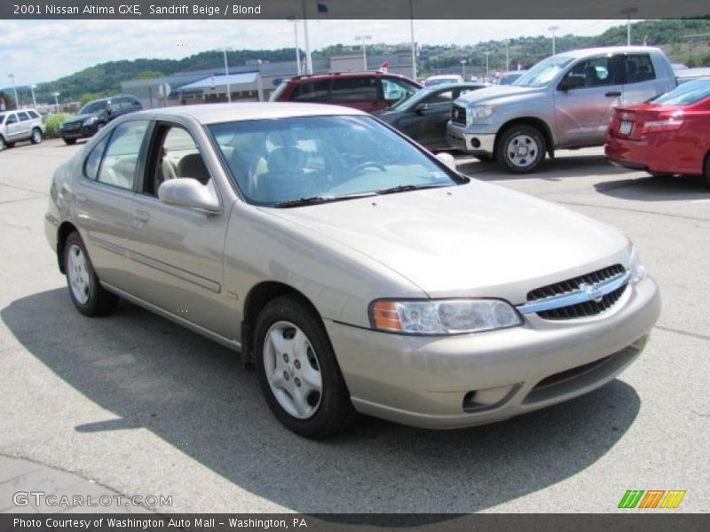 Sandrift Beige / Blond 2001 Nissan Altima GXE