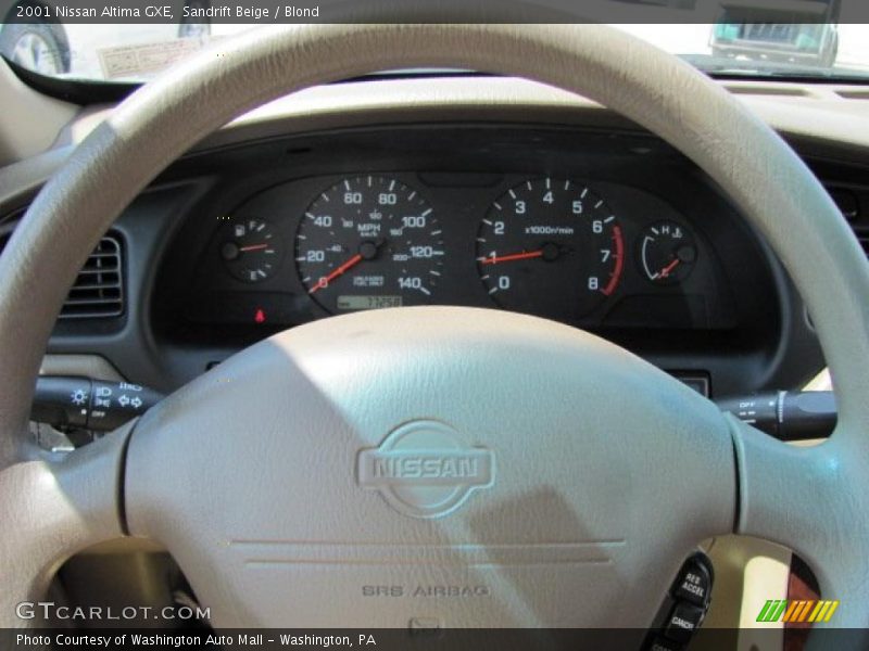 Sandrift Beige / Blond 2001 Nissan Altima GXE