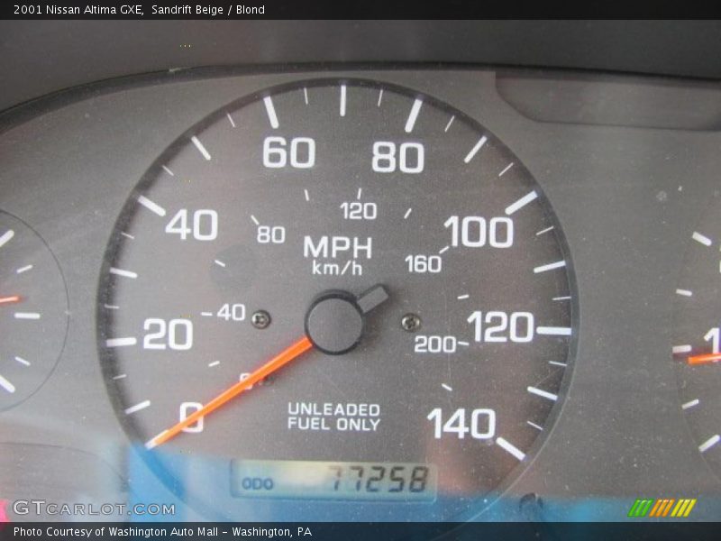 Sandrift Beige / Blond 2001 Nissan Altima GXE