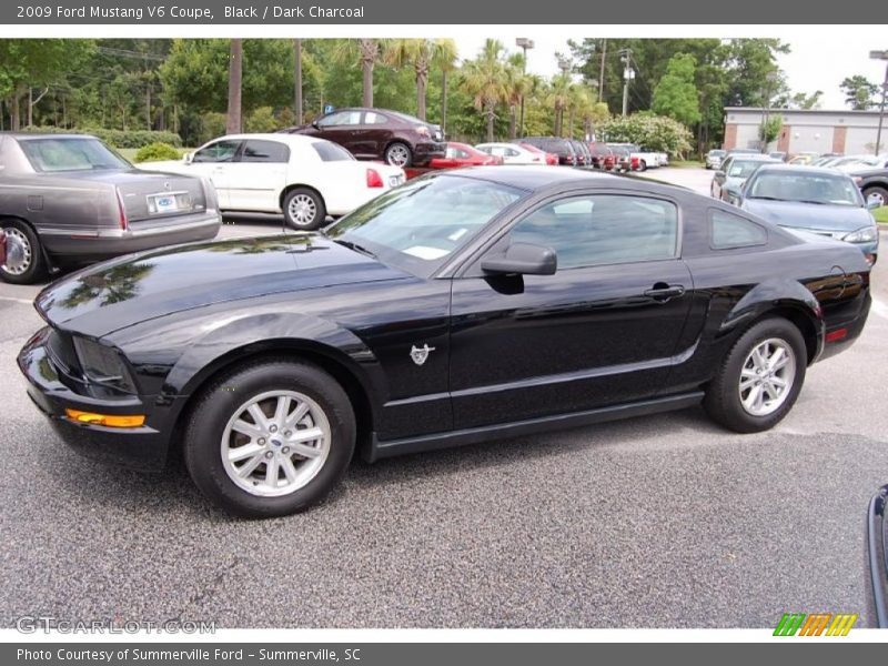 Black / Dark Charcoal 2009 Ford Mustang V6 Coupe