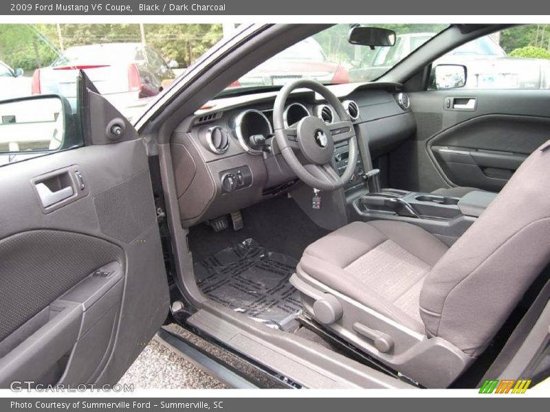 Black / Dark Charcoal 2009 Ford Mustang V6 Coupe