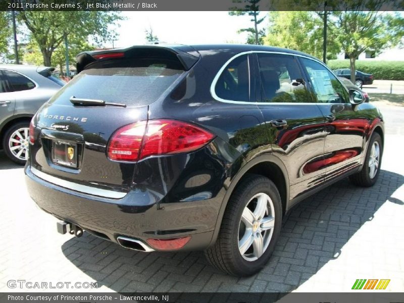 Jet Black Metallic / Black 2011 Porsche Cayenne S