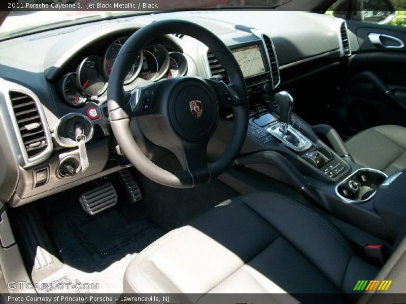 Jet Black Metallic / Black 2011 Porsche Cayenne S