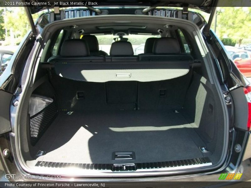 Jet Black Metallic / Black 2011 Porsche Cayenne S