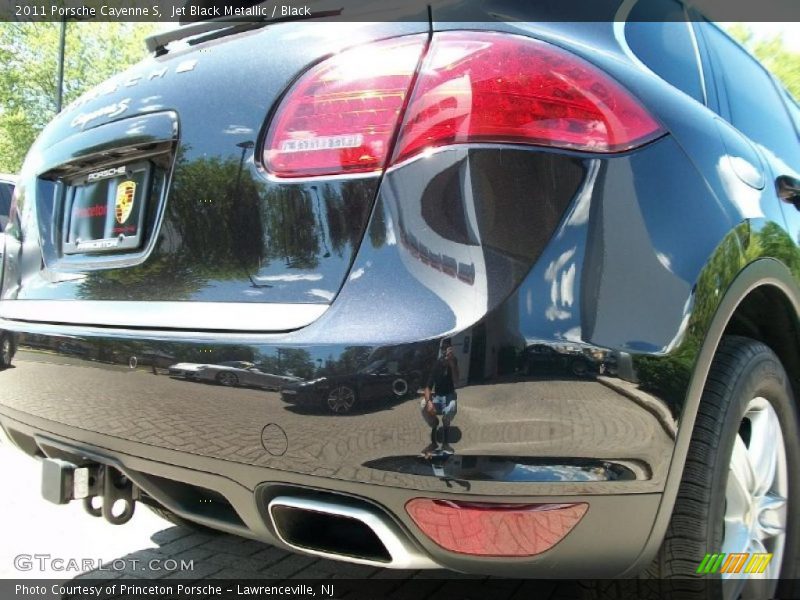 Jet Black Metallic / Black 2011 Porsche Cayenne S