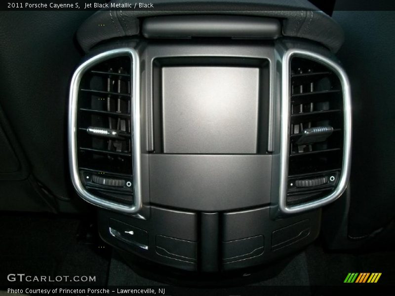 Jet Black Metallic / Black 2011 Porsche Cayenne S