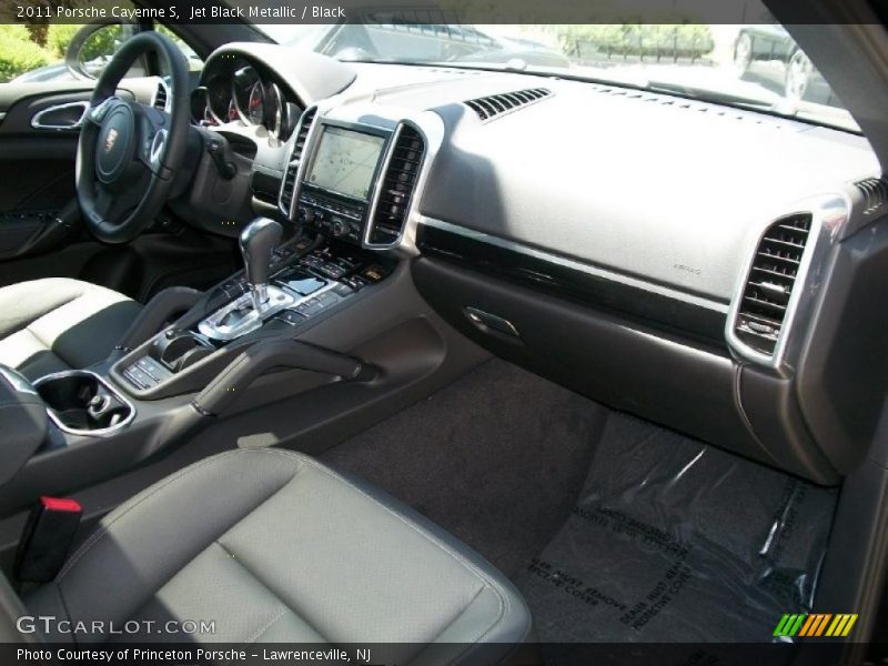 Jet Black Metallic / Black 2011 Porsche Cayenne S