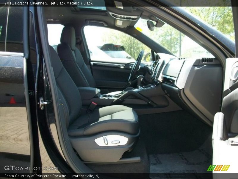Jet Black Metallic / Black 2011 Porsche Cayenne S