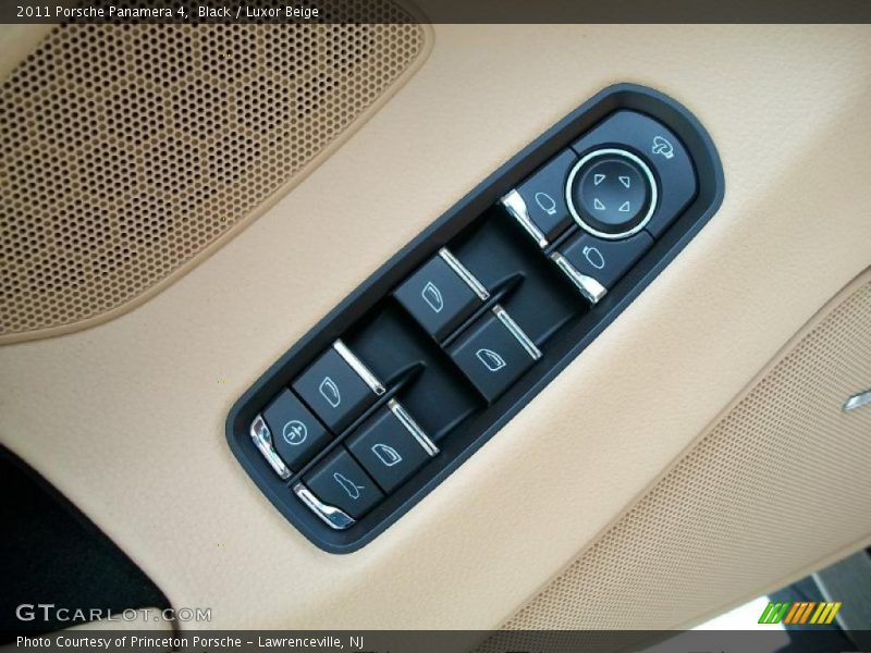 Black / Luxor Beige 2011 Porsche Panamera 4
