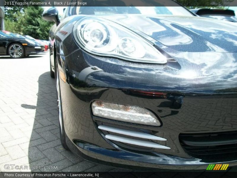Black / Luxor Beige 2011 Porsche Panamera 4