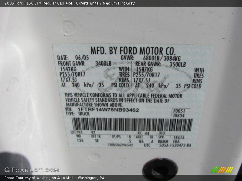 Oxford White / Medium Flint Grey 2005 Ford F150 STX Regular Cab 4x4