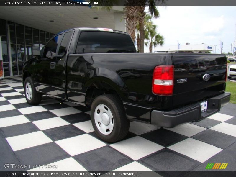 Black / Medium Flint 2007 Ford F150 XL Regular Cab