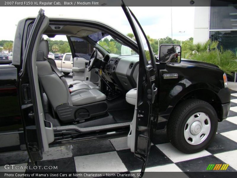 Black / Medium Flint 2007 Ford F150 XL Regular Cab