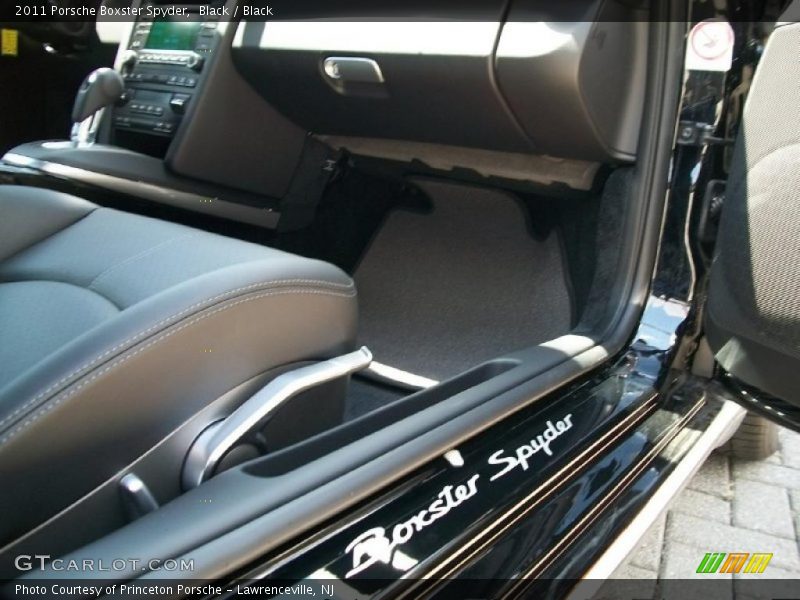 Black / Black 2011 Porsche Boxster Spyder