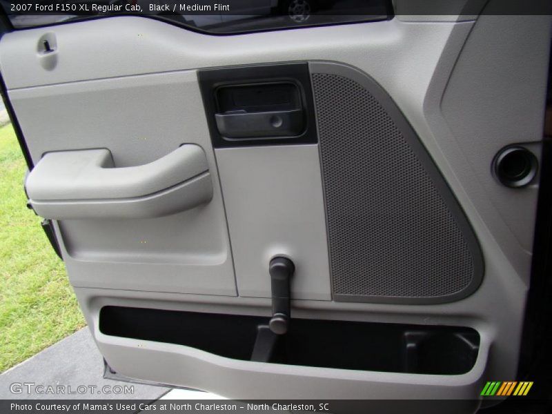 Black / Medium Flint 2007 Ford F150 XL Regular Cab
