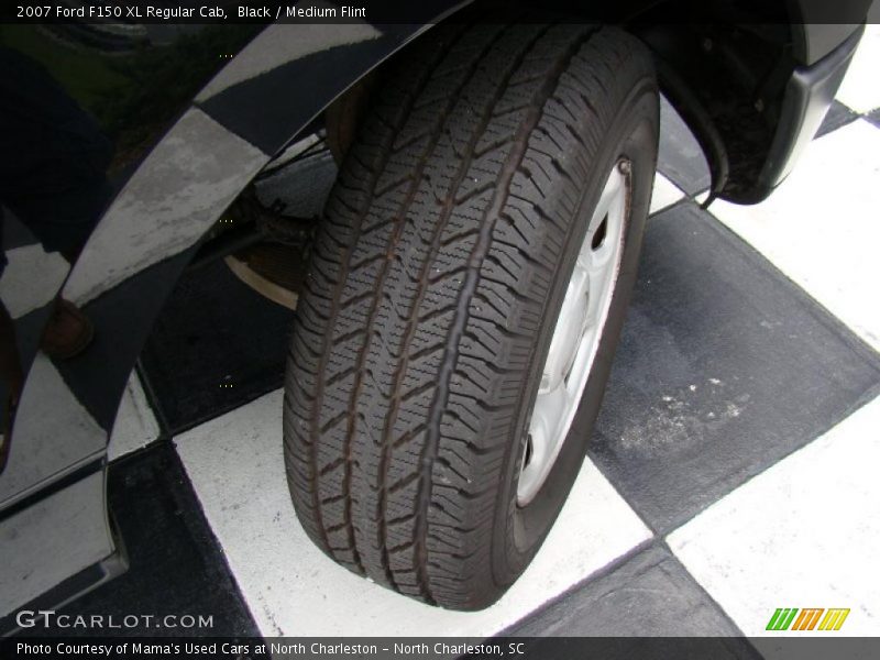 Black / Medium Flint 2007 Ford F150 XL Regular Cab