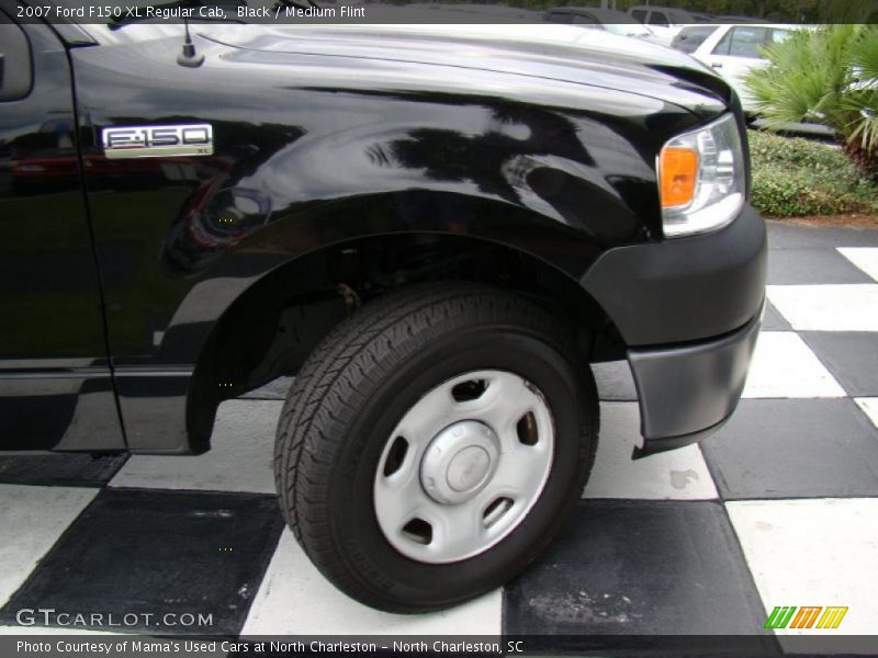 Black / Medium Flint 2007 Ford F150 XL Regular Cab