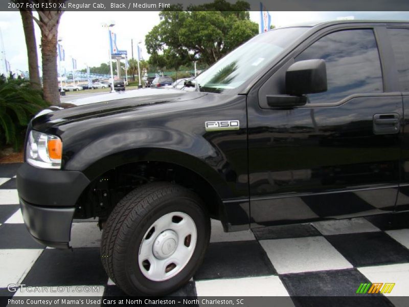 Black / Medium Flint 2007 Ford F150 XL Regular Cab
