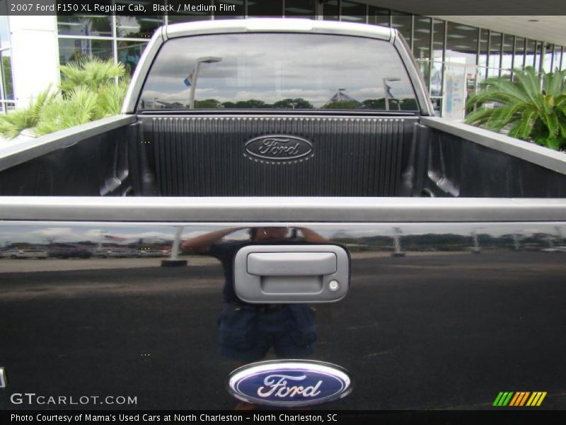 Black / Medium Flint 2007 Ford F150 XL Regular Cab