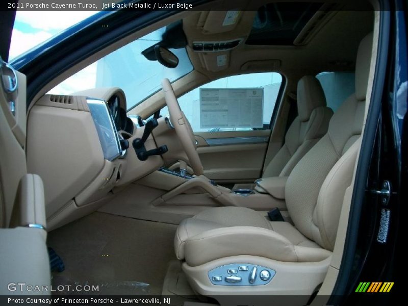 Jet Black Metallic / Luxor Beige 2011 Porsche Cayenne Turbo
