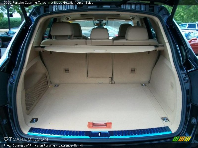 Jet Black Metallic / Luxor Beige 2011 Porsche Cayenne Turbo