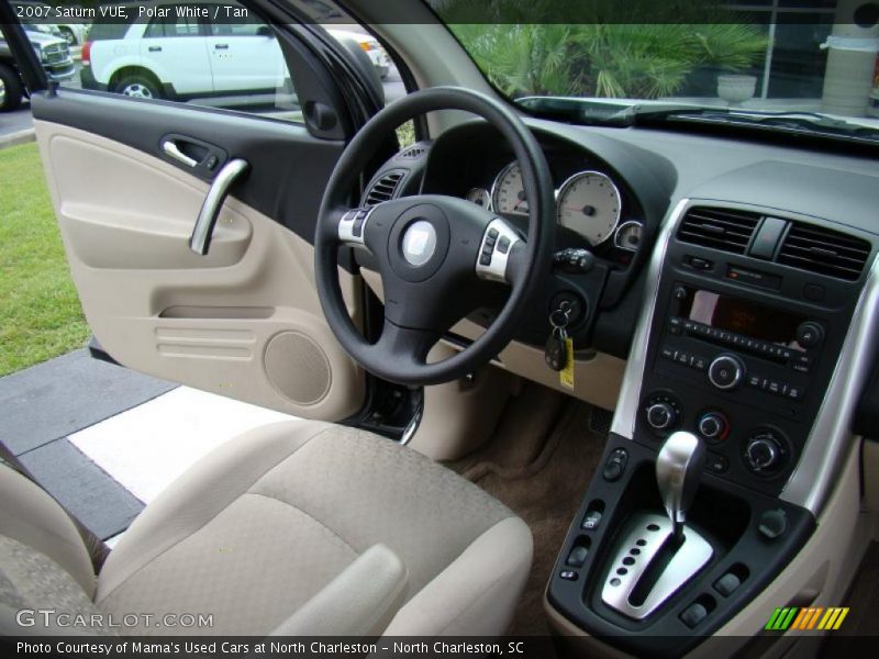Polar White / Tan 2007 Saturn VUE