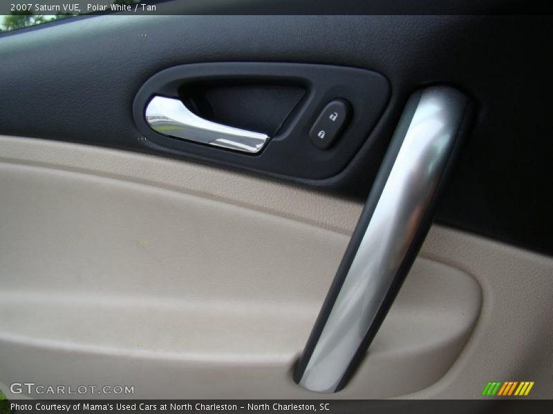 Polar White / Tan 2007 Saturn VUE