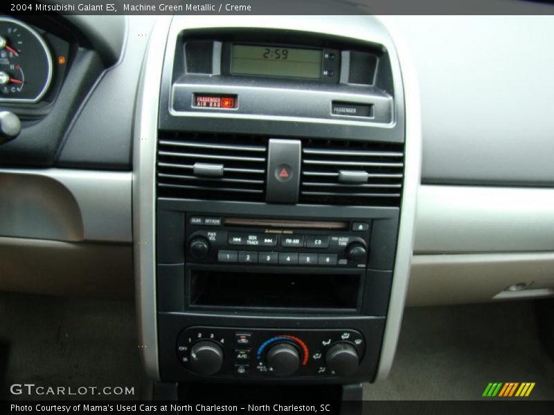 Machine Green Metallic / Creme 2004 Mitsubishi Galant ES