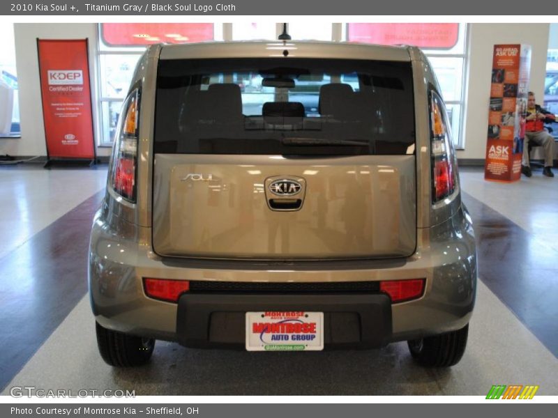 Titanium Gray / Black Soul Logo Cloth 2010 Kia Soul +