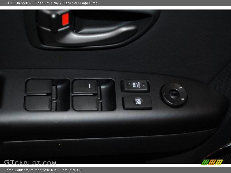 Titanium Gray / Black Soul Logo Cloth 2010 Kia Soul +