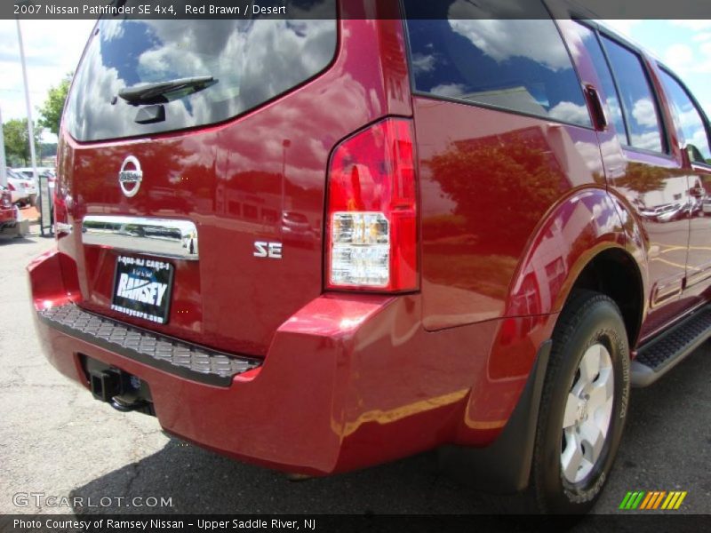 Red Brawn / Desert 2007 Nissan Pathfinder SE 4x4