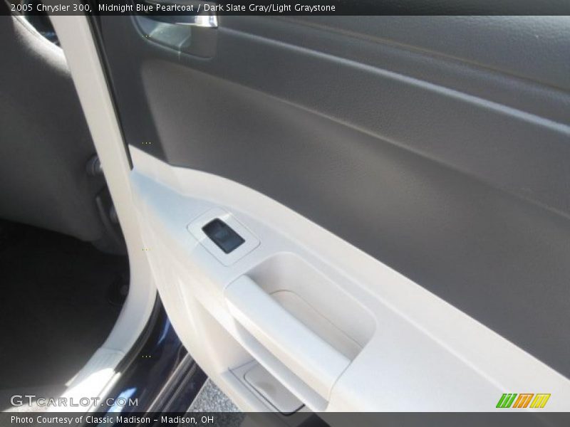 Midnight Blue Pearlcoat / Dark Slate Gray/Light Graystone 2005 Chrysler 300