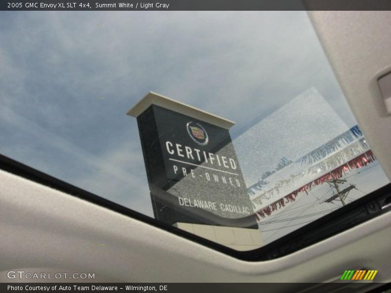 Summit White / Light Gray 2005 GMC Envoy XL SLT 4x4