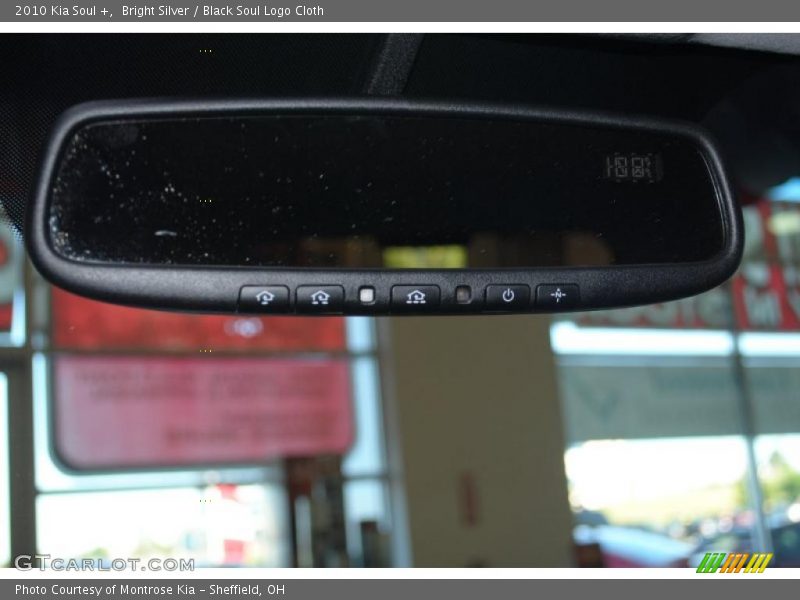 Bright Silver / Black Soul Logo Cloth 2010 Kia Soul +